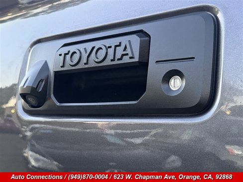Used 2017 Toyota Tacoma TRD Off-Road w/ Tow Package (A/T) image 32