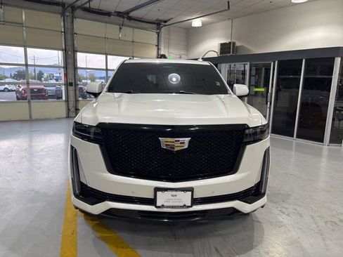 Used 2022 Cadillac Escalade Sport w/ Touring Package AWD/4WD image 2