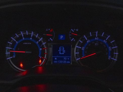 Used 2017 Toyota 4Runner SR5 RWD image 15
