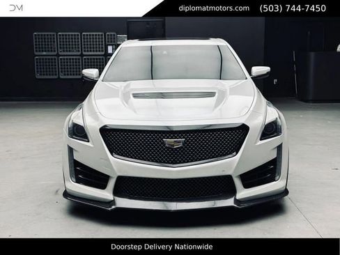 Used 2018 Cadillac CTS V w/ Carbon Fiber Package RWD image 11