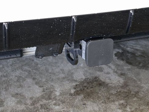 New 2025 Porsche Cayenne image 8