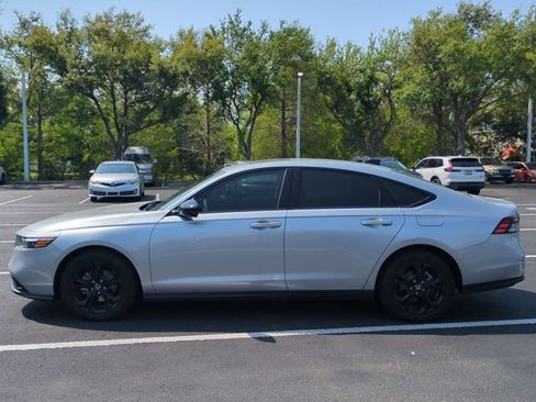 Used 2025 Honda Accord SE image 8
