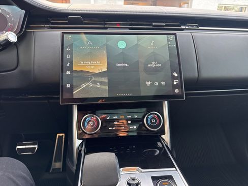 Used 2022 Land Rover Range Rover SE image 19