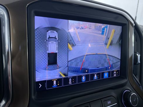 Certified 2021 Chevrolet Silverado 2500 High Country w/ Z71 Off-Road Package image 6