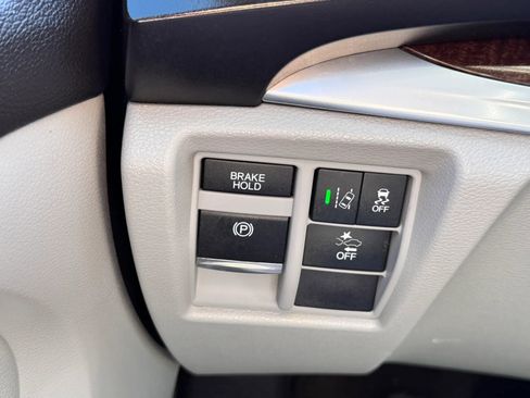 Used 2020 Acura MDX SH-AWD image 19