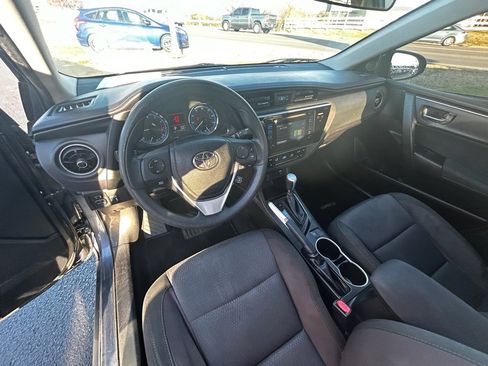 Used 2017 Toyota Corolla LE image 14