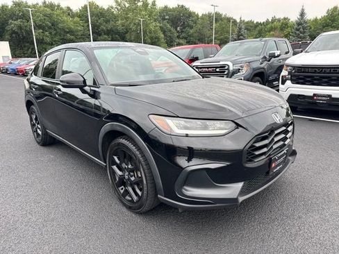 Used 2023 Honda HR-V Sport image 3