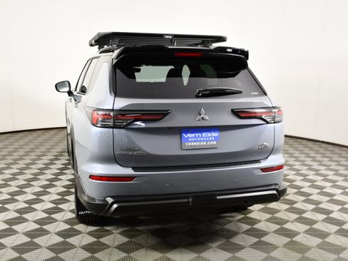 New 2026 Mitsubishi Outlander AWD image 7