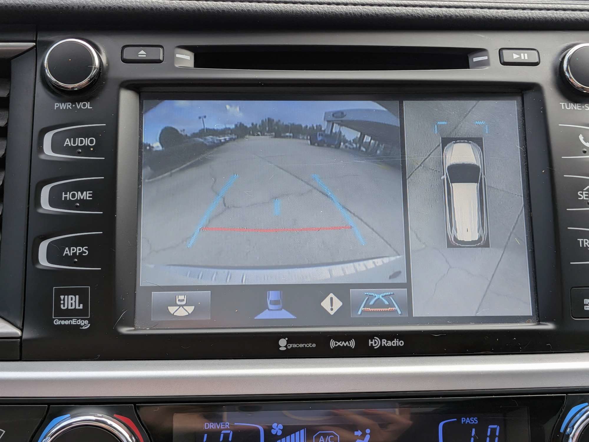 Used 2018 Toyota Highlander Limited Platinum FWD image 24