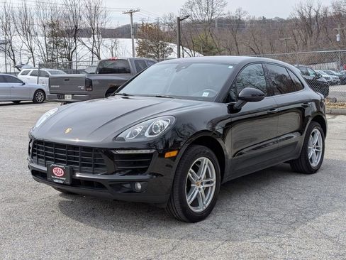 Used 2018 Porsche Macan S image 9