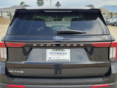 New 2026 Ford Explorer Active RWD image 19