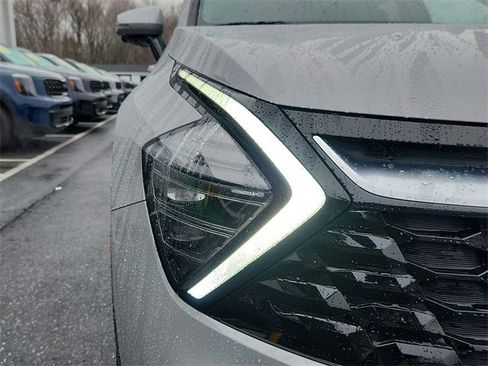 Certified 2024 Kia Sportage SX image 9