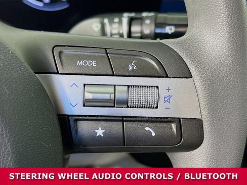 Used 2024 Hyundai Kona SE image 15