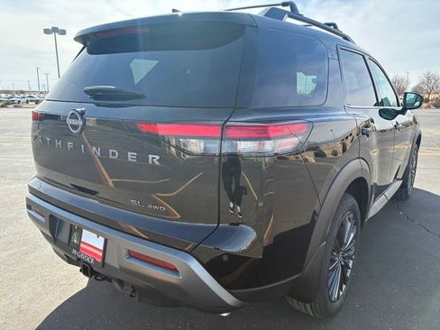 New 2026 Nissan Pathfinder SL image 6