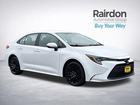 Used 2024 Toyota Corolla LE FWD image 1