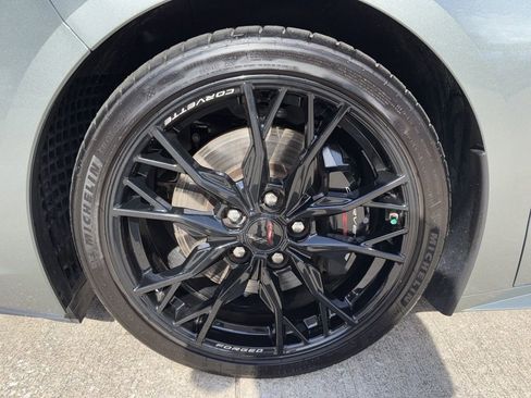 Used 2022 Chevrolet Corvette Stingray Preferred Cpe w/ Z51 Performance Package RWD image 39