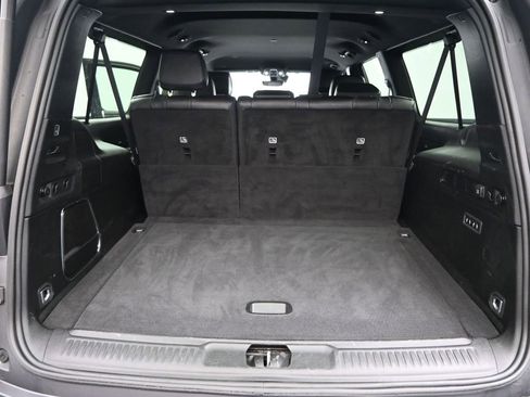 Used 2024 Jeep Wagoneer L Series II w/ Flexible Seating Group image 11