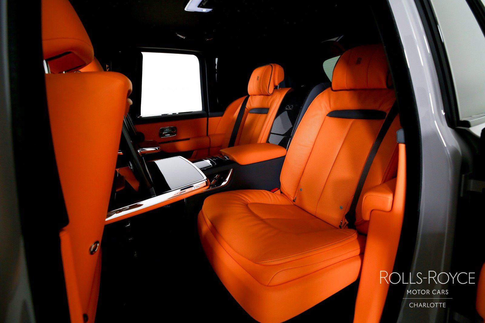 Certified 2023 Rolls-Royce Cullinan Black Badge w/ Driver's Package AWD/4WD image 19