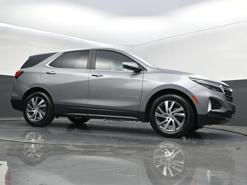Used 2024 Chevrolet Equinox LT FWD image 42