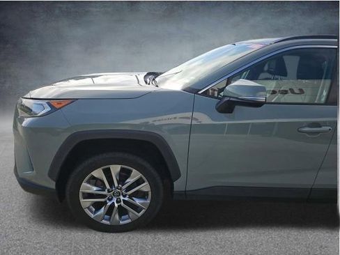 Used 2021 Toyota RAV4 XLE Premium FWD image 11