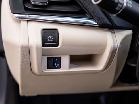 Certified 2022 Cadillac CT4 Premium Luxury AWD/4WD image 19