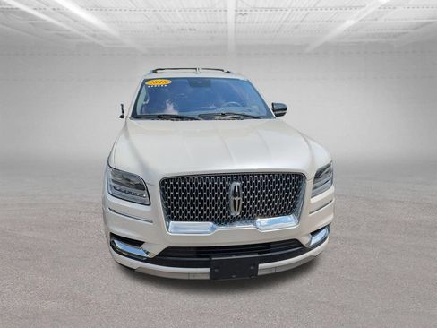 Used 2018 Lincoln Navigator Select w/ Technology Package RWD image 21