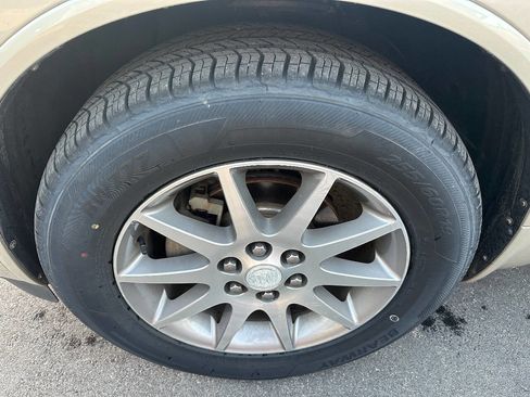 Used 2017 Buick Enclave Leather image 5