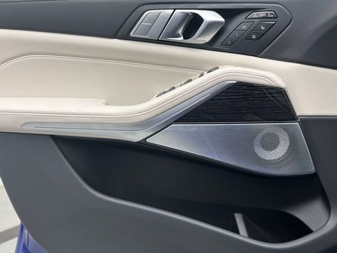 New 2026 BMW X7 M60i image 22