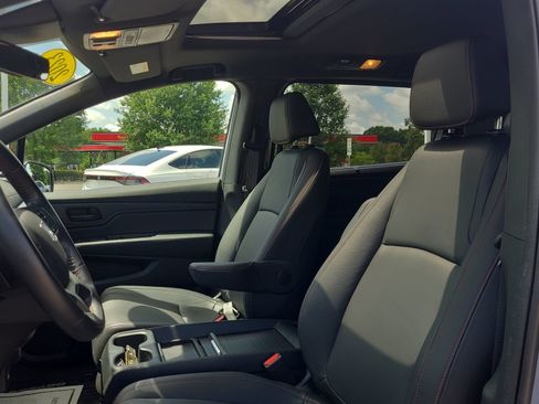 Certified 2023 Honda Odyssey Sport image 11