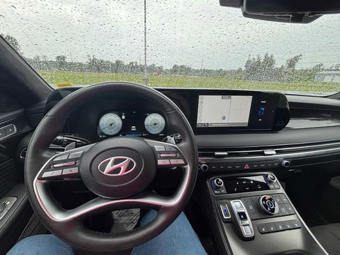 Used 2025 Hyundai Palisade Calligraphy AWD/4WD image 4