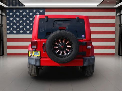 Used 2016 Jeep Wrangler Unlimited Sahara w/ Connectivity Group image 5