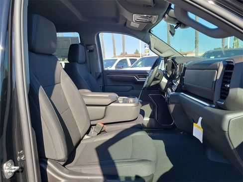 New 2026 Chevrolet Silverado 1500 LT image 17