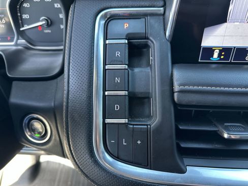 Used 2021 GMC Yukon AT4 w/ AT4 Premium Package AWD/4WD image 16