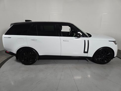 New 2026 Land Rover Range Rover Long Wheelbase SE image 6