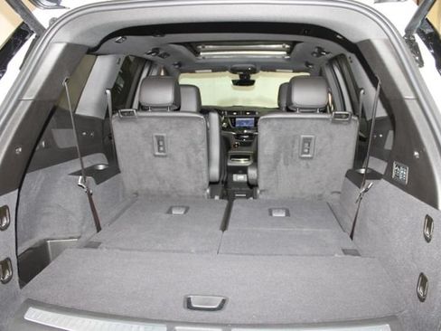 Used 2024 Cadillac XT6 Premium Luxury w/ Technology Package AWD/4WD image 36