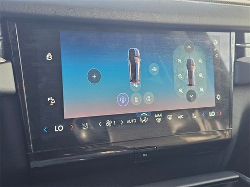 Used 2025 Lincoln Navigator L Reserve image 21