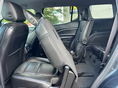 Used 2019 GMC Acadia SLT AWD/4WD image 6