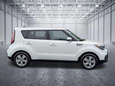 Used 2018 Kia Soul FWD image 6