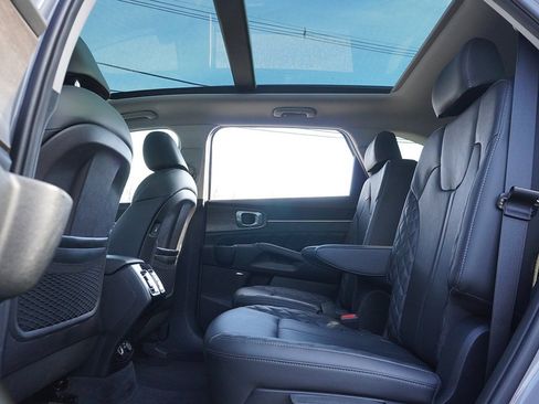 Used 2022 Kia Sorento SX Prestige image 43