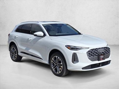 New 2025 Audi Q5 Premium image 3