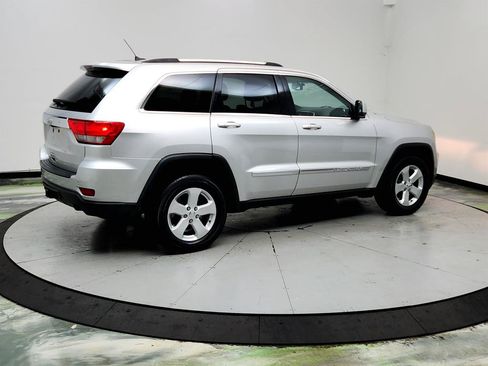 Used 2012 Jeep Grand Cherokee Laredo AWD/4WD image 4
