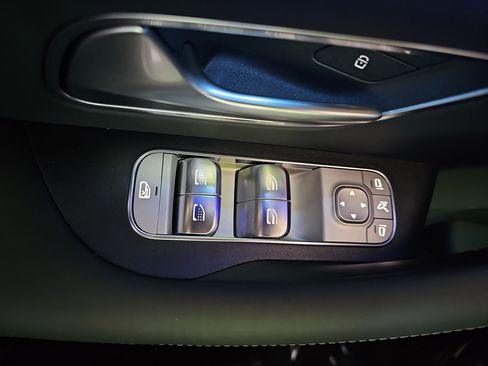 New 2026 Mercedes-Benz GLE 63 AMG S image 30