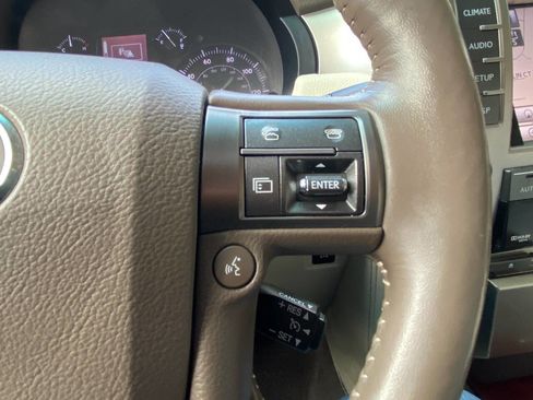 Used 2013 Lexus GX 460 Premium image 23