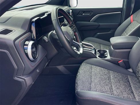 Certified 2023 Chevrolet Colorado Z71 w/ Z71 Convenience Package 2 image 10