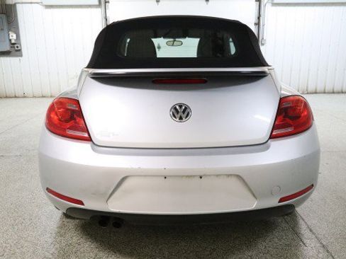 Used 2013 Volkswagen Beetle 2.5 image 8