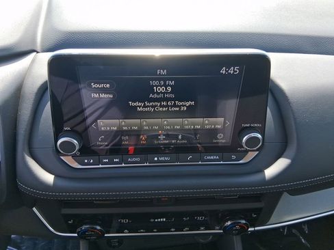 New 2026 Nissan Rogue SV w/ Cold Weather Package AWD/4WD image 12