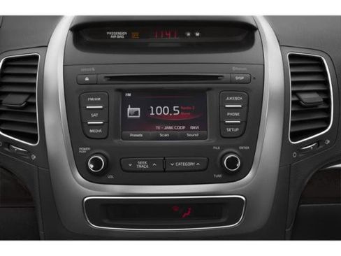 Used 2015 Kia Sorento LX image 12