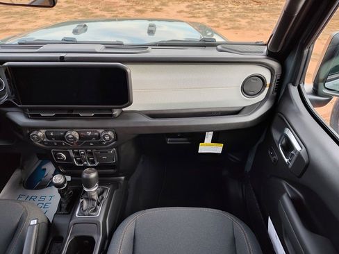 New 2026 Jeep Gladiator Sport image 24