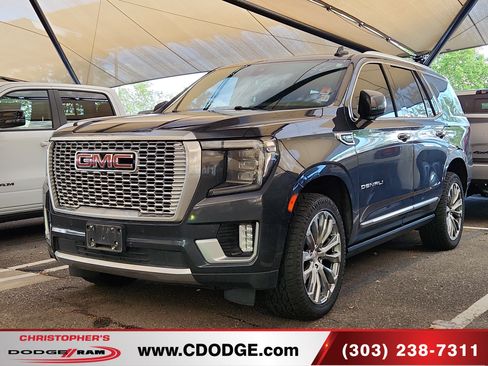 Used 2021 GMC Yukon Denali w/ Denali Premium Package AWD/4WD image 3