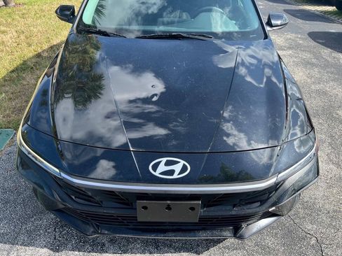 Used 2024 Hyundai Elantra SEL FWD image 14